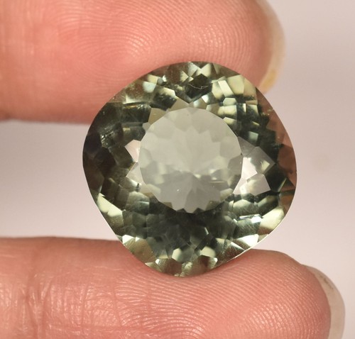 AAA Natural Flawless Green Montana Sapphire Unheated Loose Gemstone 15.20 Ct - Picture 8 of 9