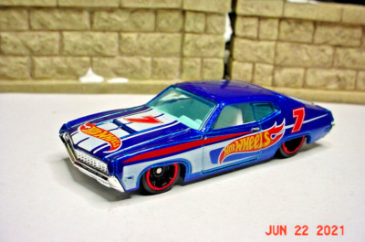 ミニカー Hot Wheels 70 Ford Torino 40th Hot Wheels 70 Ford