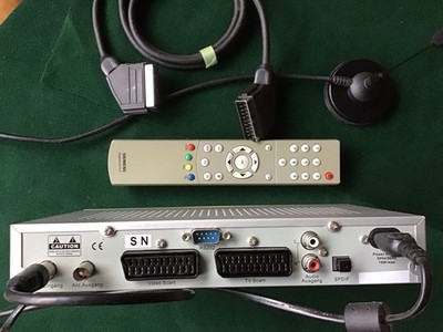 Gigaset M340 T Mobile DVB-T Set-Top Box Antenne Fernbedienung