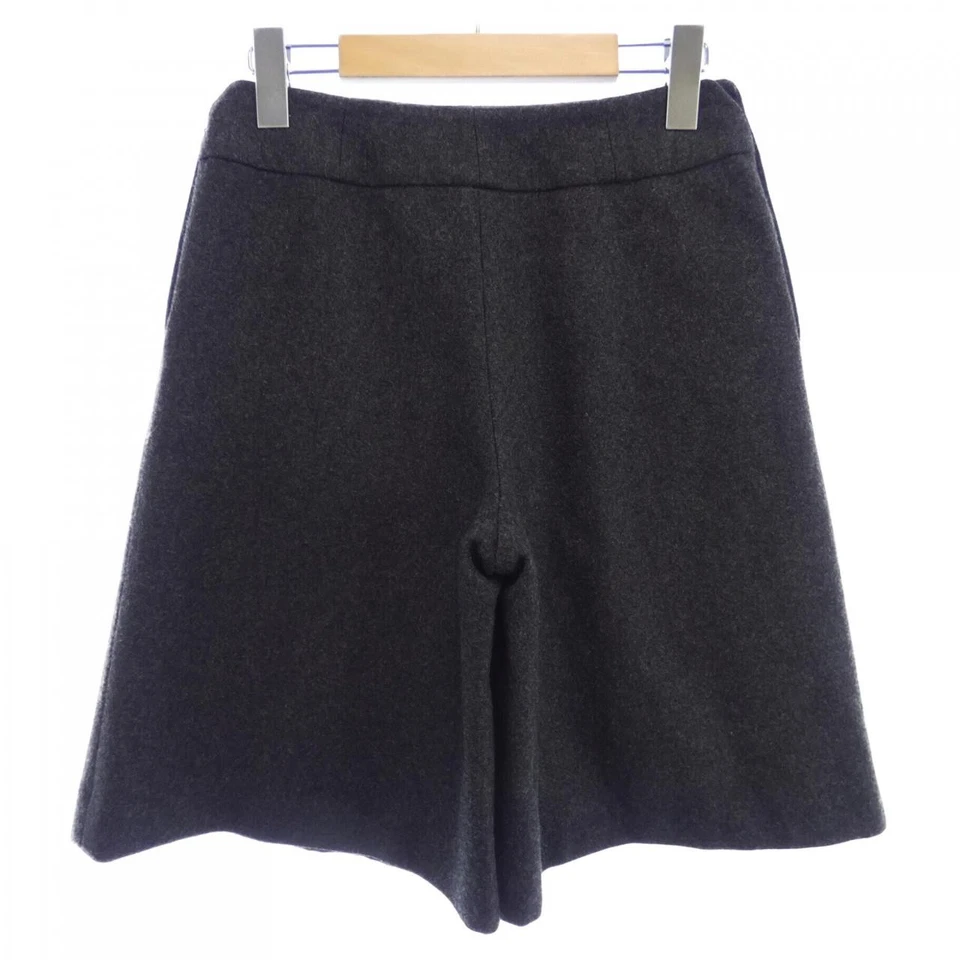 Auténticos pantalones cortos Chanel #241-003-813-2501 Foto 2 de 4