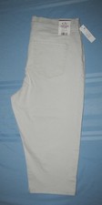 NEW Womens Gloria Vanderbilt Amanda Capris. Size 16P Dusky Dune/Lite Gray.
