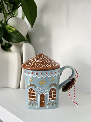 NEW ANTHROPOLOGIE GINGER BREAD HOUSE MUG CUP TEA COFFEE 2PC WINTER HOLIDAY SCENE