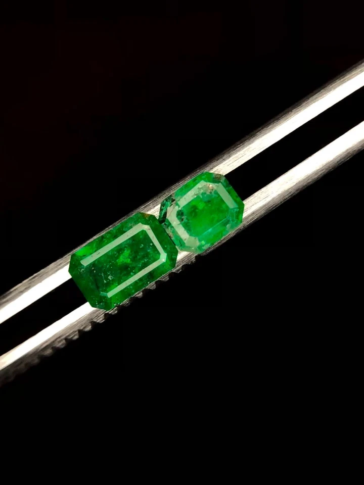 1 carat 100% natural emerald loose gemstone rom swat Pakistan - Image 4 of 4
