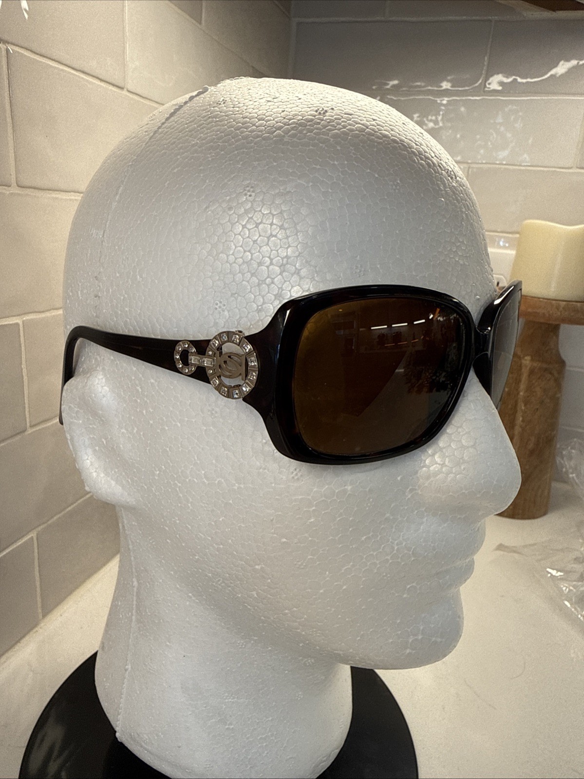 BEBE Cuddle Cupid Sunglasses Tortoise Shell Frame - image 2