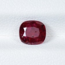 1.00 ct MASSIVE LUSTROUS RED / NATURAL RED SPINEL - Cushion Gemstone Video  
