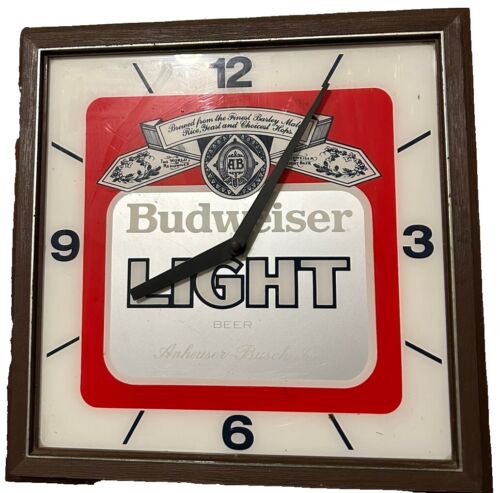BUDWEISER Vintage Electric Lighted Advertising Clock 1983