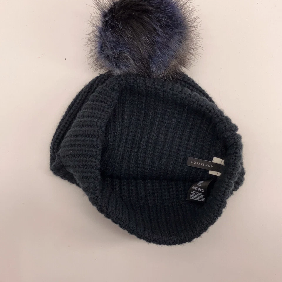 Sombrero de pompón de invierno tejido acanalado fino máquina Anne Taylor Foto 3 de 4