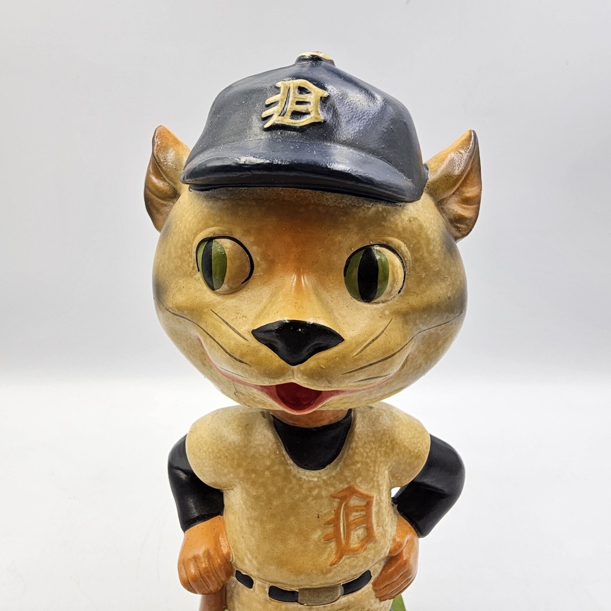 Vintage 1960s Detroit Tigers Mascot Green Square Base Bobblehead