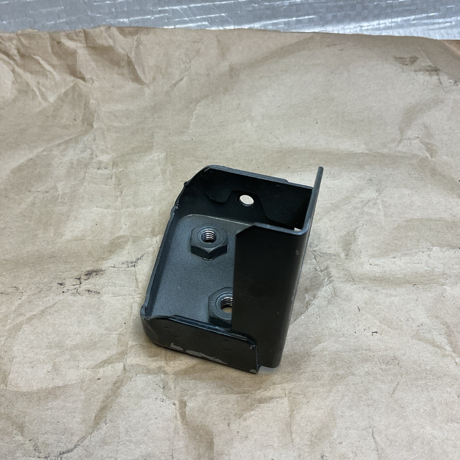 14-17 MASERATI Quattroporte Front Right Fender Holder OEM 22240012