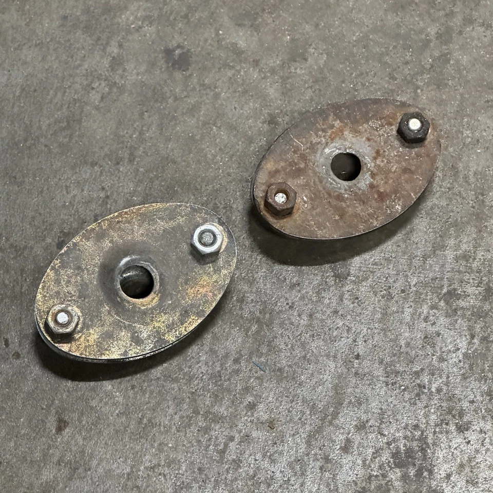 Porsche 911 Fog lamp Mounting Bracket Base pair 1974-1983 911SC S LIGHT - Image 4 of 4