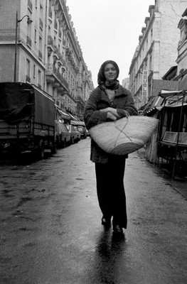 Anny Duperey. In Paris, in a street, the actress and novelist Anny- Old Photo 1