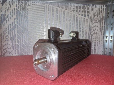 Lenze  Motor 3~MOT Typ  MCA 10I40-T25B0-A14N-ST5S00N-R0SU  0,8kW -unused-