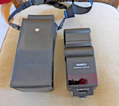 Minolta Program 4000 AF E-Blitz mit Tasche