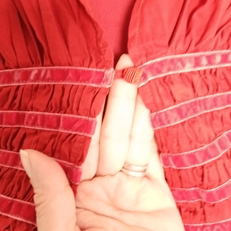 Vestido Eliane et Lena Paris vermelho multi babado menina tamanho 4A estilo Nanako smocked  - Imagem 4 de 4