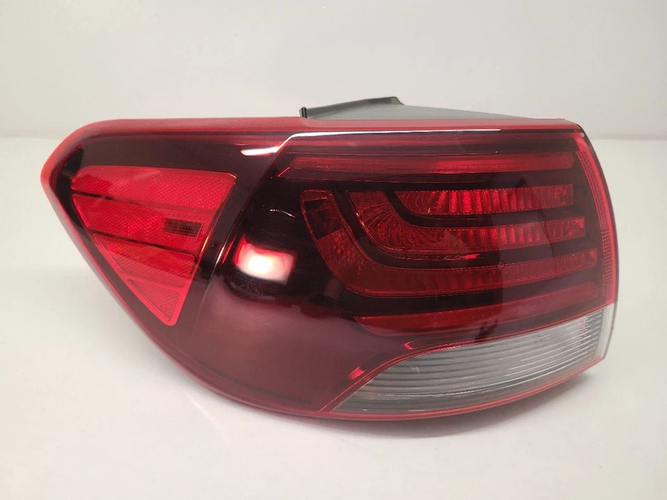 19-20 KIA SORENTO LH Driver Tail Light Quarter Panel Mounted Incandescent - Изображение 2 из 4