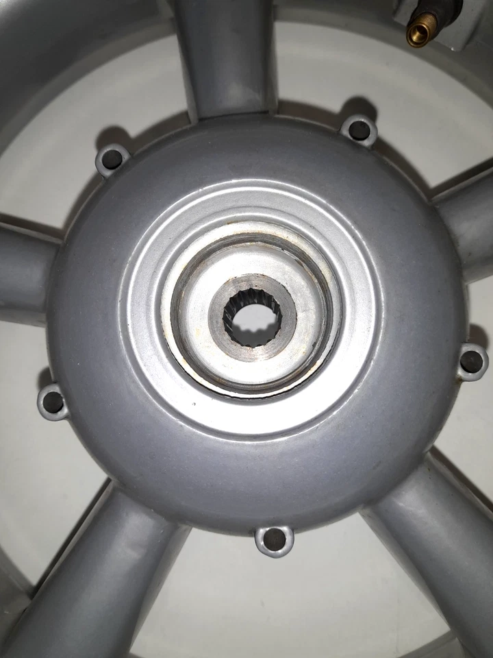 Cerchio posteriore Aprilia Rally 50 - Immagine 2 di 4