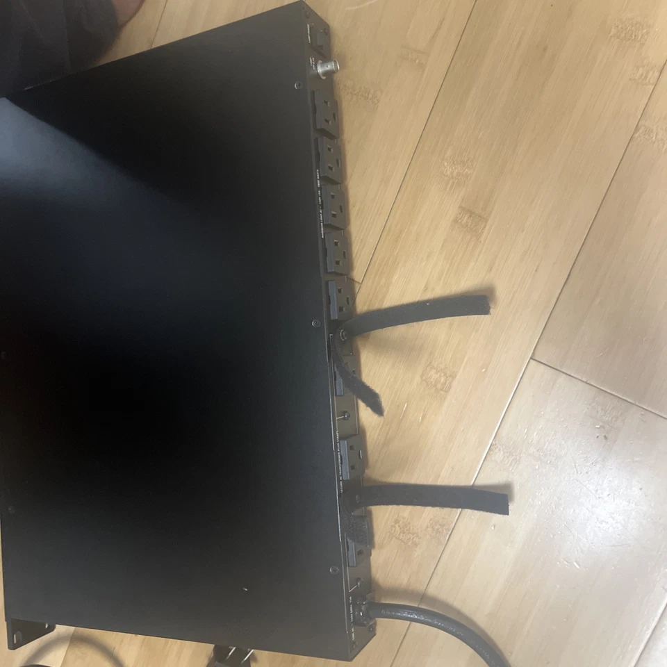 Furman P-1800 AR 15a Prestige Voltage Regulator 120v - Image 2 of 3