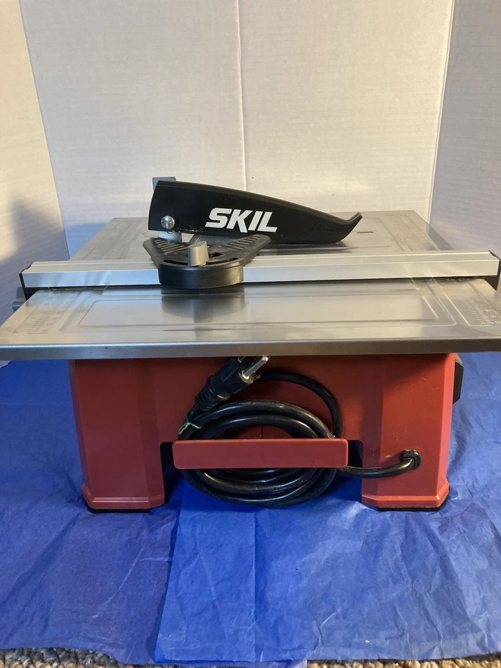 Sierra para azulejos de mesa húmeda SKIL 7 pulgadas Mod# 3540 (hoja de 4,2 amperios/7 pulgadas) Foto 2 de 4