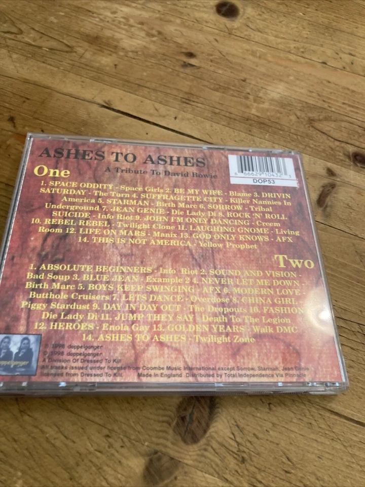 Ashes to Ashes: A Tribute to David Bowie von Various | CD |09058 - Bild 2 von 2