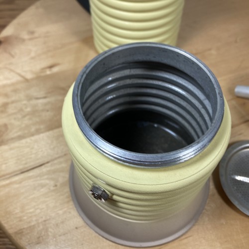 Fabricante de espresso de aluminio moka vintage muy raro amarillo Calderoni Fratelli - Imagen 8 de 13