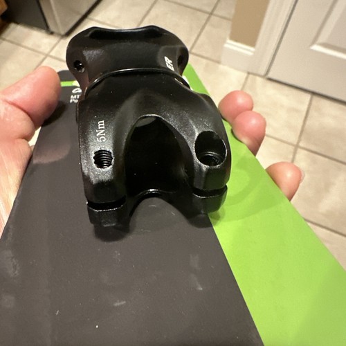 EVO Caliber Stem Diameter: 31.8mm X 60mm X 28.6mm, 0°, PACKAGING INCORRECT - Picture 6 of 8