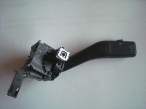 VW Golf 5 1K / gebr. Lenkstockschalter Wischerschalter 1K0953519  #086