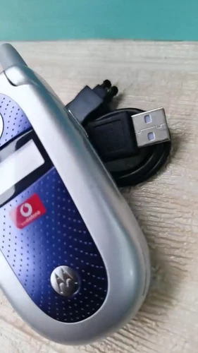 95% New original Motorola V500 Original Unlocked 2G GSM850/900/1800 /1900 - Video 1 of 1