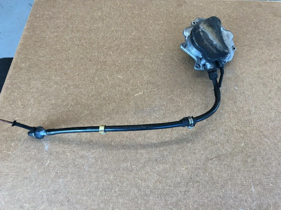 Насос вакуумный 1990-1993 Mercedes-Benz 300D 2,5 л изготовитель оборудования - Изображение 4 из 4