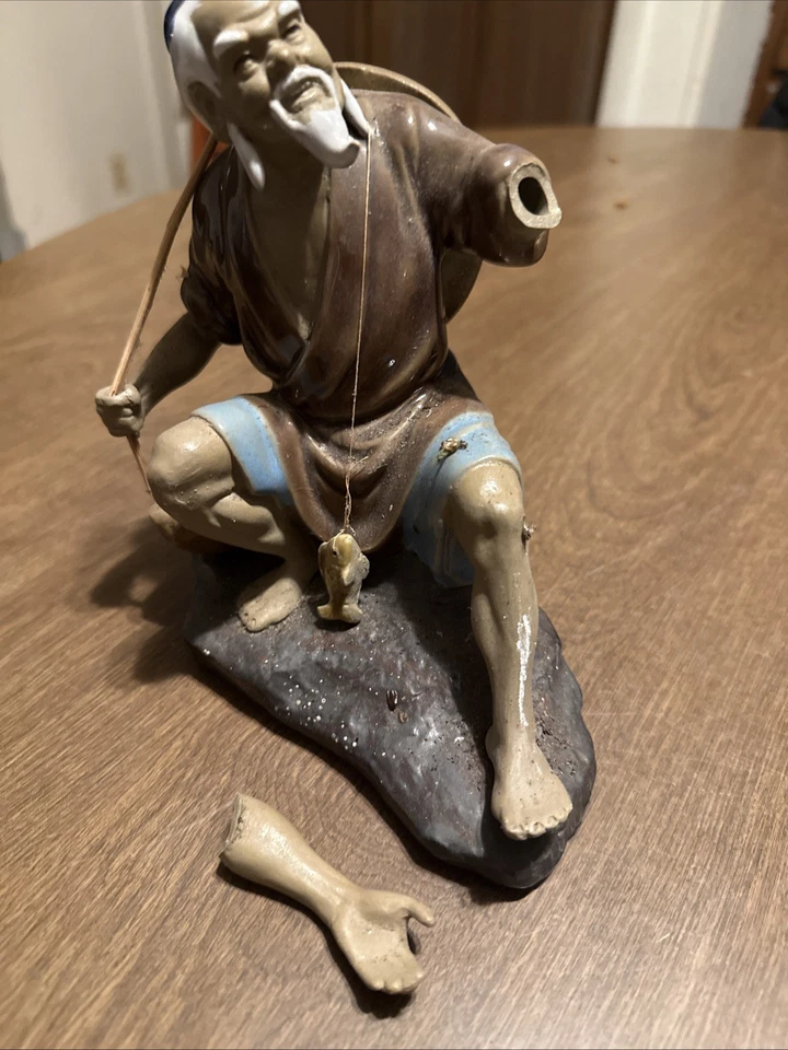 Antigua estatuilla china de cerámica de pescador Sheeshan Mudman pintada a mano de colección Foto 3 de 4