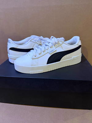 PUMA Jada Renew Women s Low Top Lace-Up Sneakers White/Black 386401-03