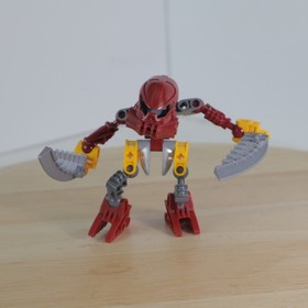 Lego Bionicle Matoran Balta (8725) Complete Figure. No instructions or box