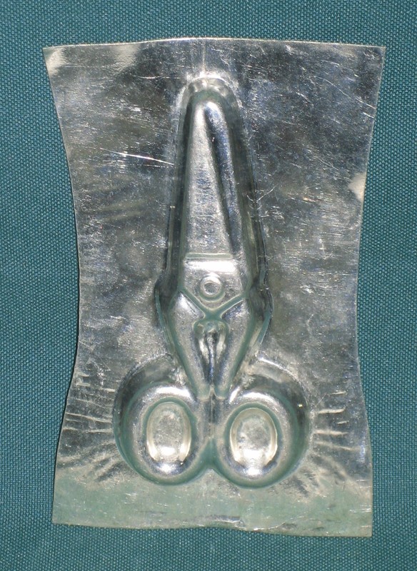 TIN SINGLE SIDED SCISSORS CHOCOLATE OR CANDY  MOLD UNUSUAL SHAPE