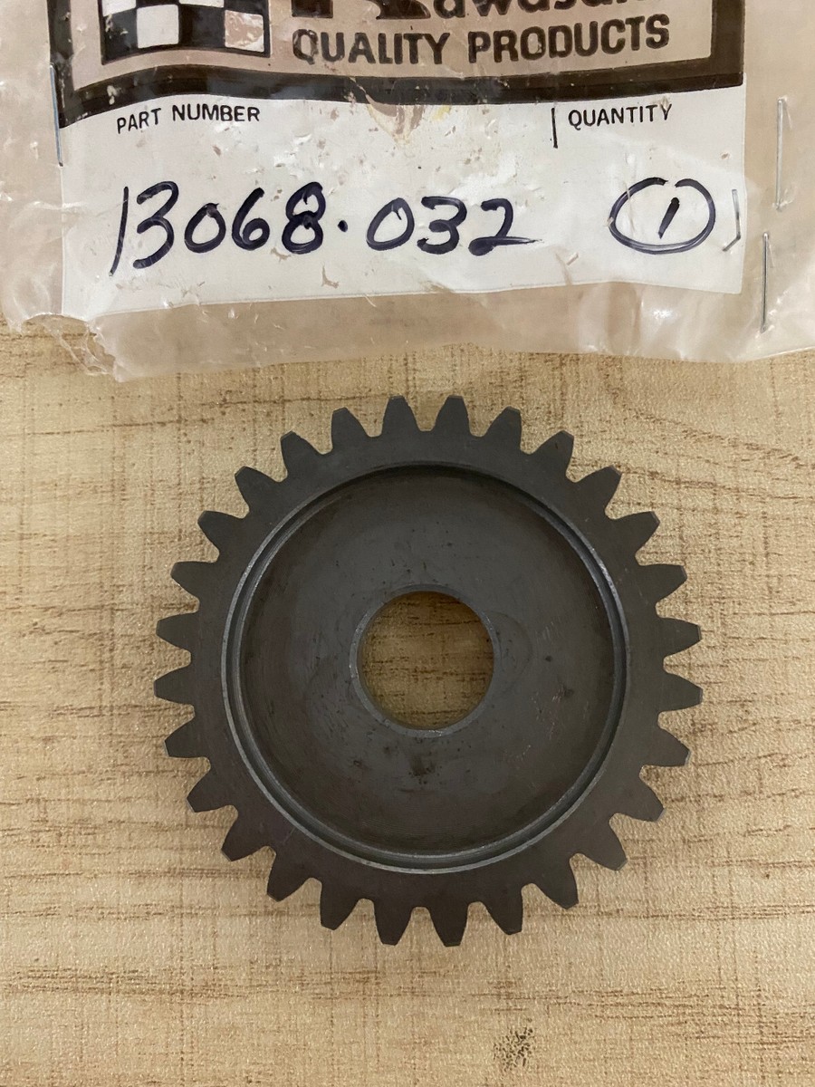 NOS 1974-83 KAWASAKI KX KD KE KS 125 KICKSTART GEAR Part # 13068