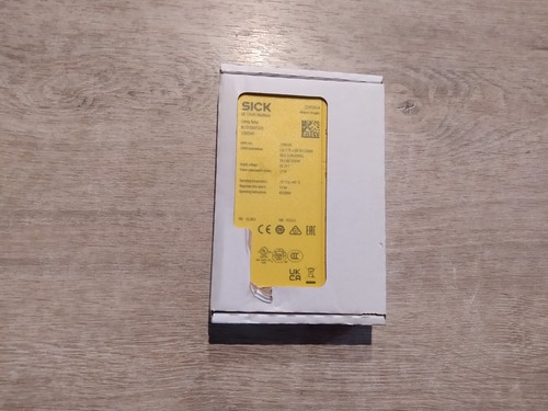 SICK RLY3-EMSS100 1085345 SICHERHEITSRELAIS [NEU] - Bild 2 von 5