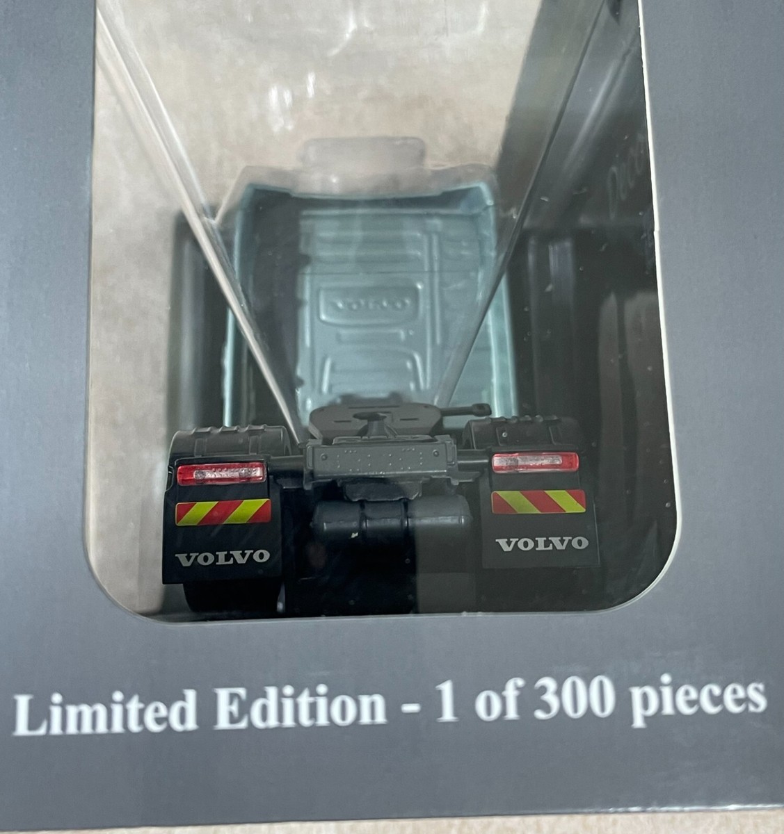 1:43 ELIGOR VOLVO FH4 540 Globetrotter Diecast model truck 1:43 ELIGOR VOLVO FH4 540 Globetrotter Diecast model truck