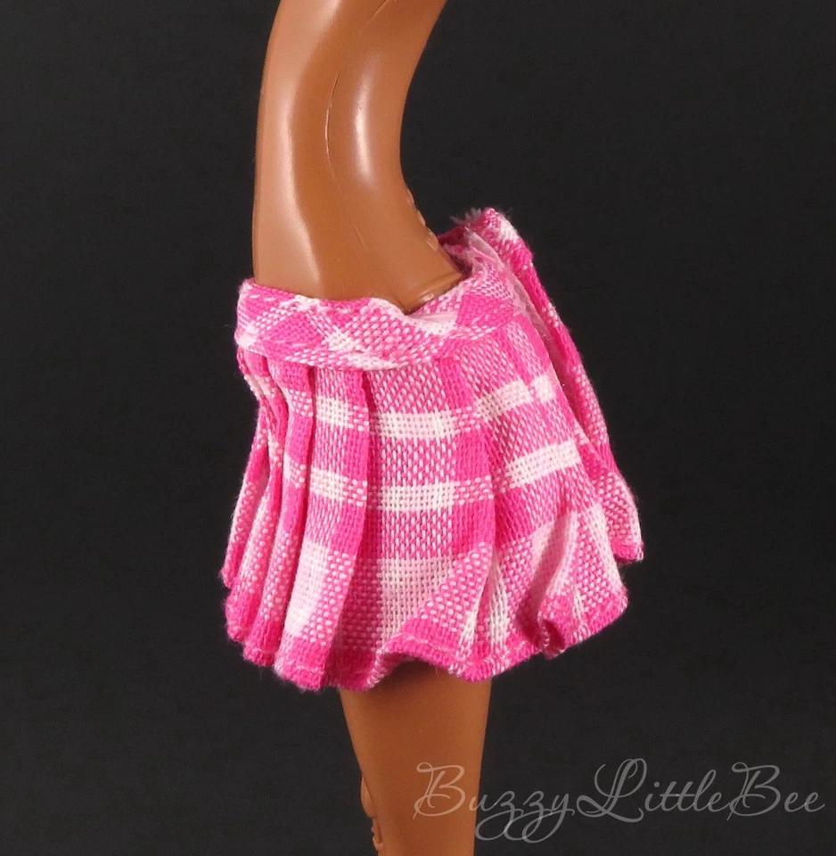 Minifalda Bratz rosa a cuadros Jade Hello Kitty (se adapta a muñecas G1 G2 MH) Foto 3 de 4
