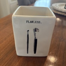 Rae Dunn FLAWLESS Artisan Collection Makeup Brush Holder By Magenta