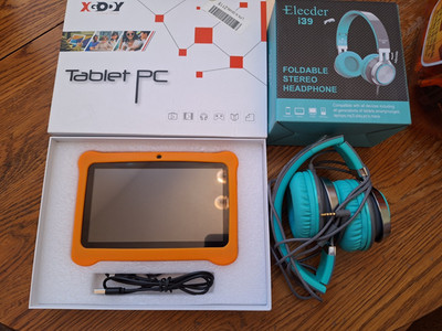 XGODY 32GB Android Tablet  7 In and a free 32GD SD CD & free  i39 headset (READ