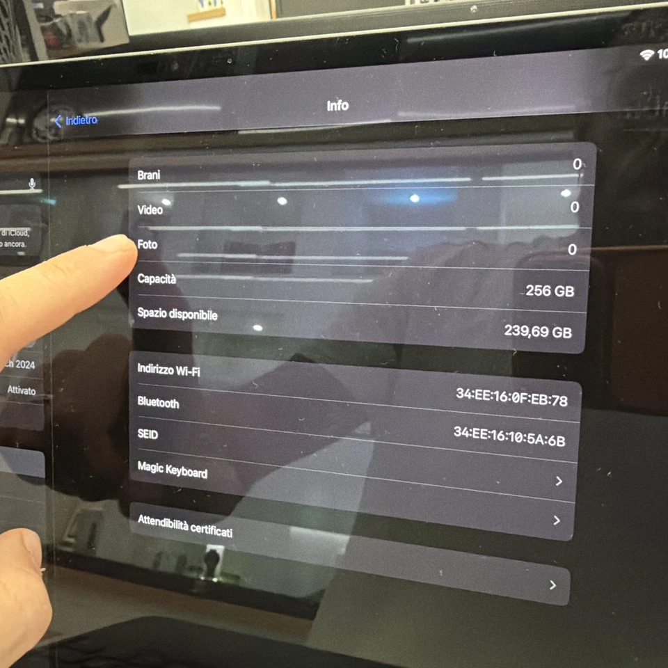 Apple iPad Pro 13-inch (M4) · 256GB · Wi-Fi, foto 1 di 5