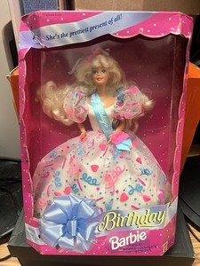 Vtg 1994 Mattel Birthday Barbie She's The Prettiest Present of All 12954 in box