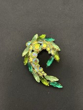 Vintage Juliana Uranium Glass Leaf Brooch by De Lizzer and Elster Art Deco 