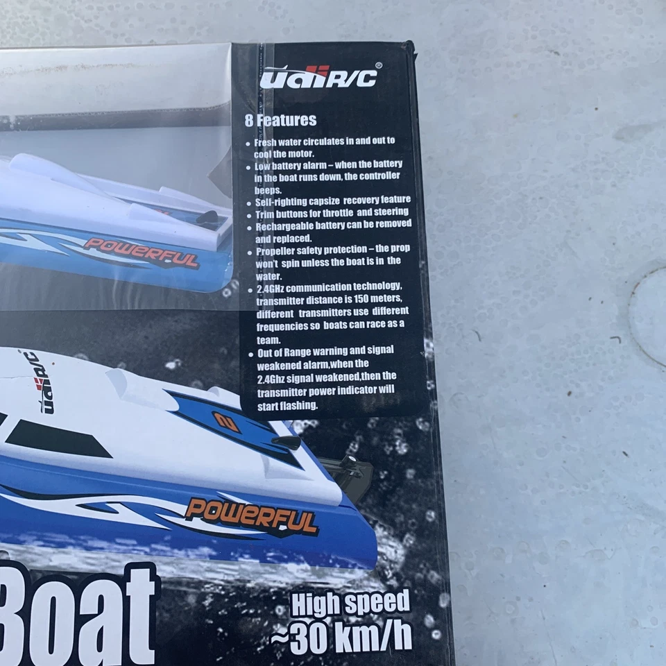 UDI UDIRC UD12002 .4Ghz POWER TEMPO High Speed R/C BOAT 14" READY TO GO - Image 2 of 4