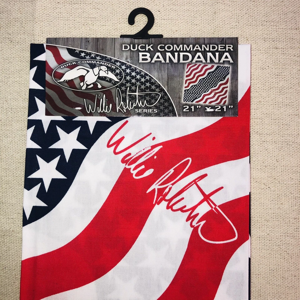 New Duck Commander Bandana WILLIE ROBERTSON SIGNATURE American Flag Pattern - Image 2 of 4