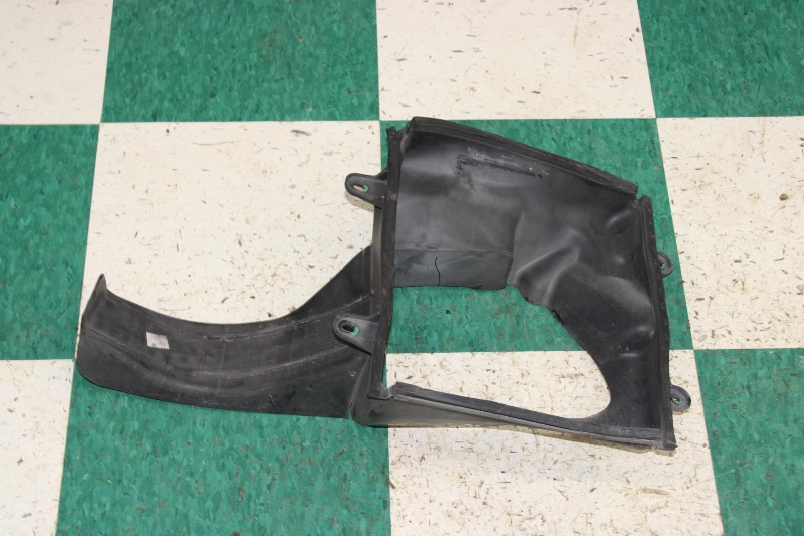 14-19 Ghibli Black Motor Driver Side Left LH Intercooler Duct Panel OEM Factory