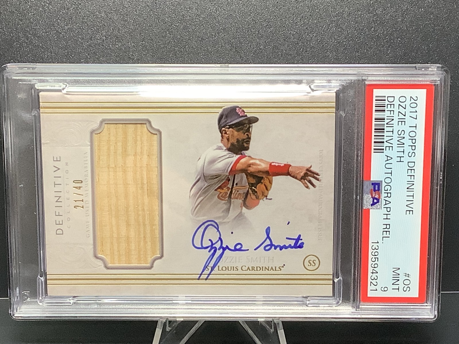OZZIE SMITH HOF /40 ON CARD RELIC AUTO 2017 Topps DEFINITIVE #OS Cardinals PSA 9 view 2