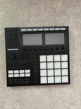 Native Instruments Maschine MK3 - Production System + Audio Interface