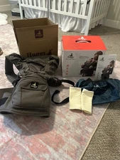 Abiie HUGGS 3-in-1 Baby Carrier with Hip Seat 3 Mos to Toddler - Charcoal Gray