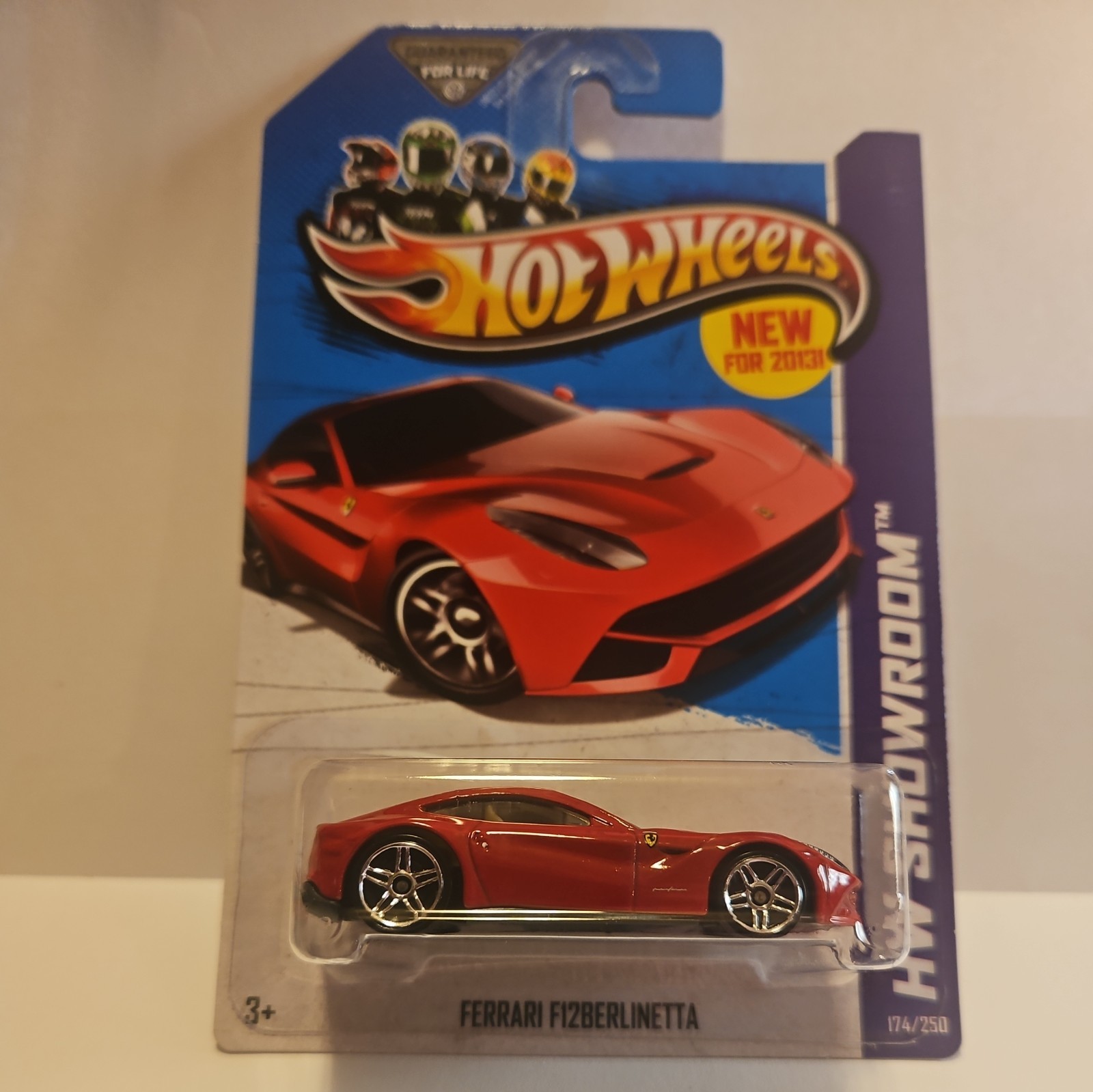 Hot Wheels Ferrari F12berlinetta 2013 HW Showroom Red PR5s