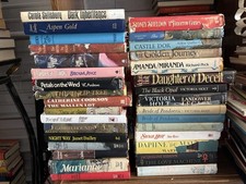 Vintage Gothic Romance Hardcover Book Lot Victoria Holt VC Andrews DuMaurier 32