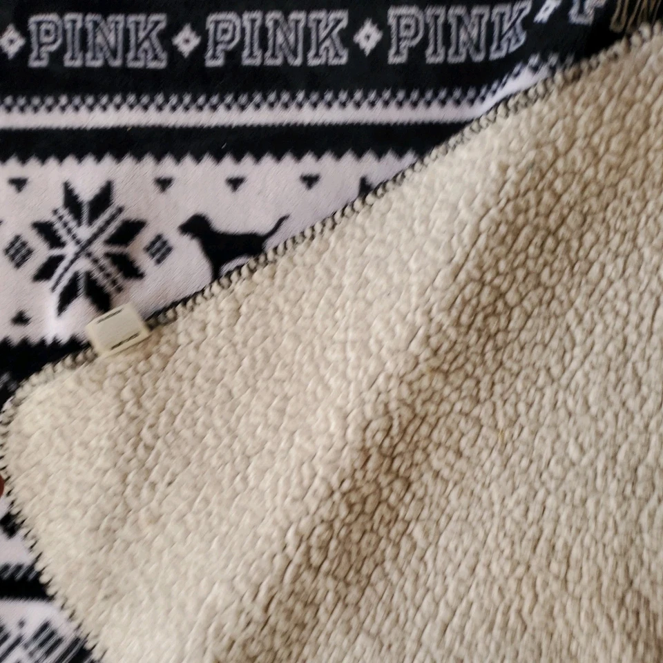 Victorias Secret PINK Blanket Dog Stadium Throw Labrador Faux Sherpa Black White - Image 3 of 4